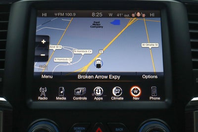 2015 RAM 1500 4WD Crew Cab 140.5 Laramie