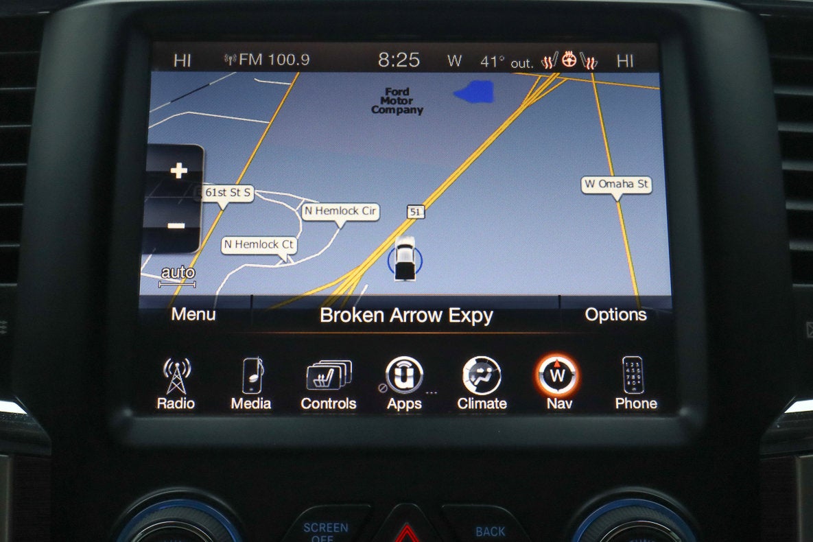 2015 RAM 1500 4WD Crew Cab 140.5 Laramie