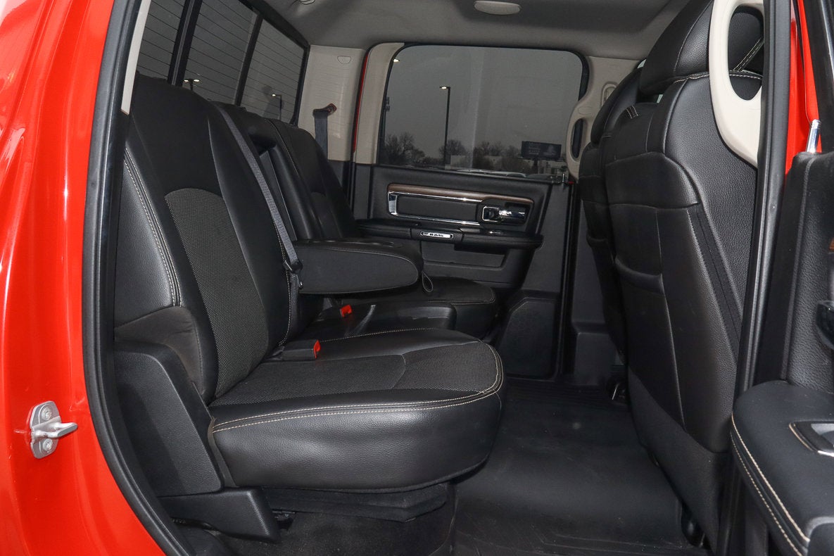 2015 RAM 1500 4WD Crew Cab 140.5 Laramie