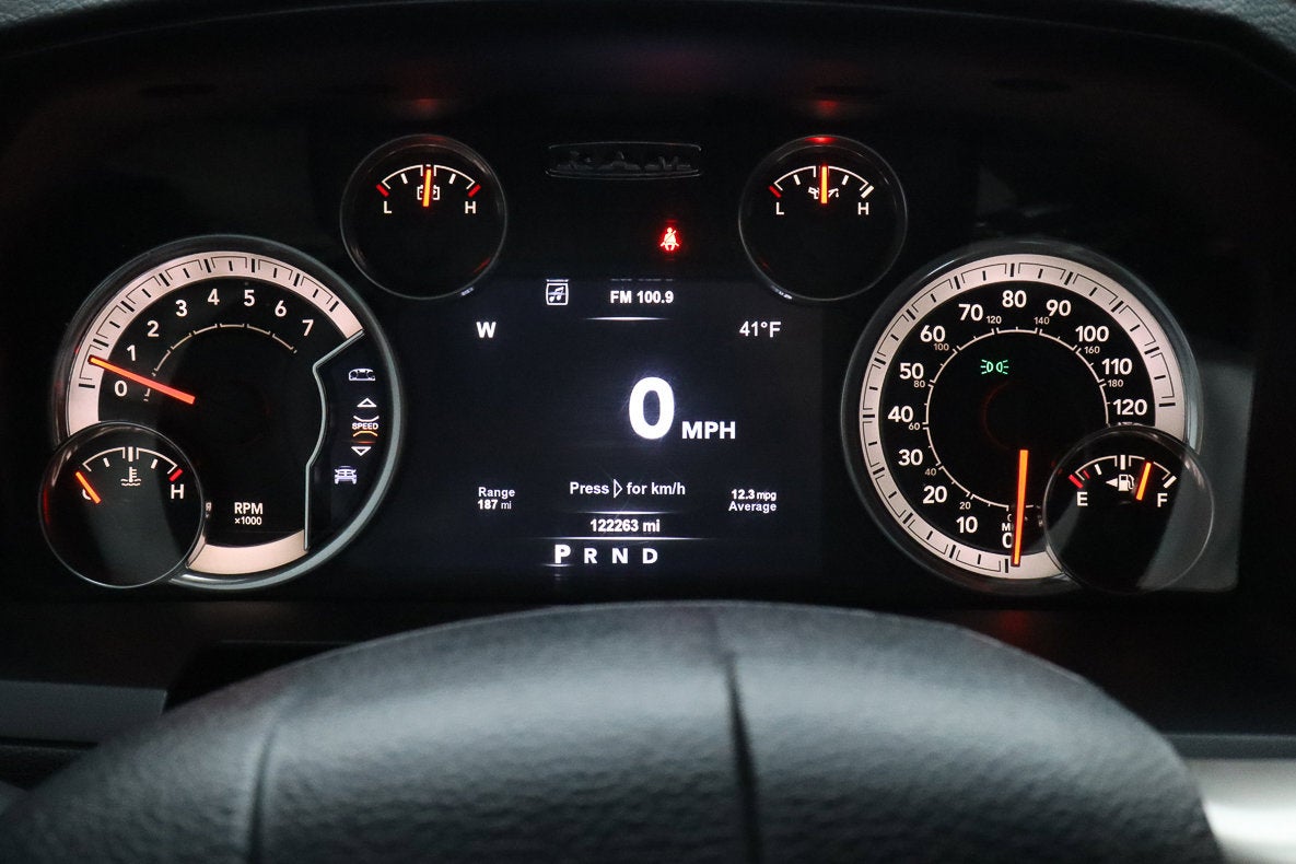 2015 RAM 1500 4WD Crew Cab 140.5 Laramie