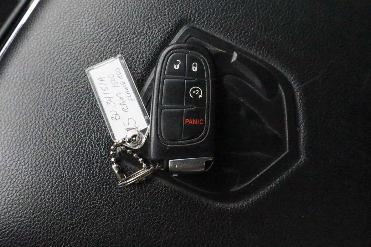 2015 RAM 1500 4WD Crew Cab 140.5 Laramie