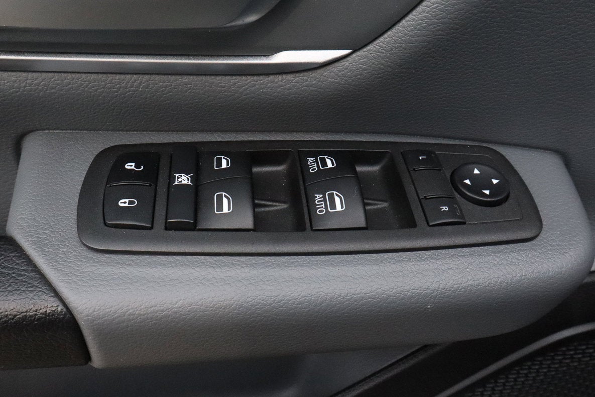 2022 RAM 1500 Lone Star 4x2 Crew Cab 5'7 Box