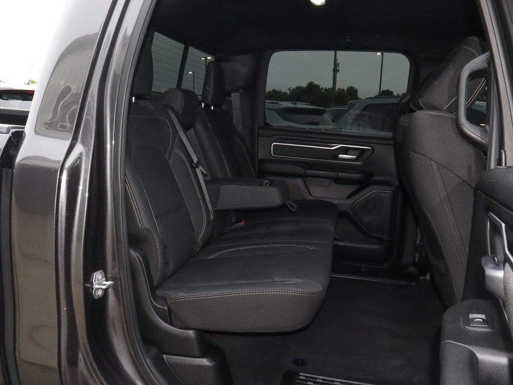 2020 RAM 1500 Big Horn 4x2 Crew Cab 5'7 Box