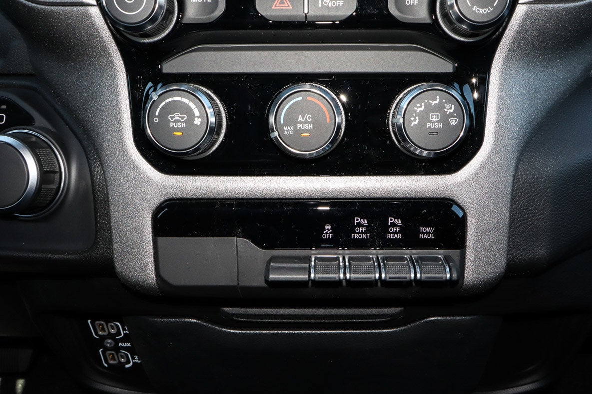 2026 RAM 1500 Tradesman 4x4 Quad Cab 6'4 Box