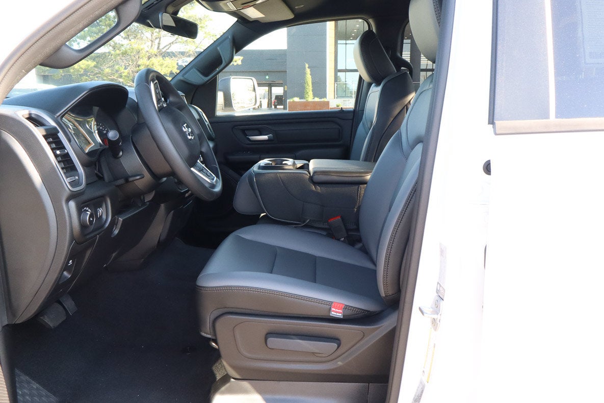 2026 RAM 1500 Tradesman 4x4 Quad Cab 6'4 Box