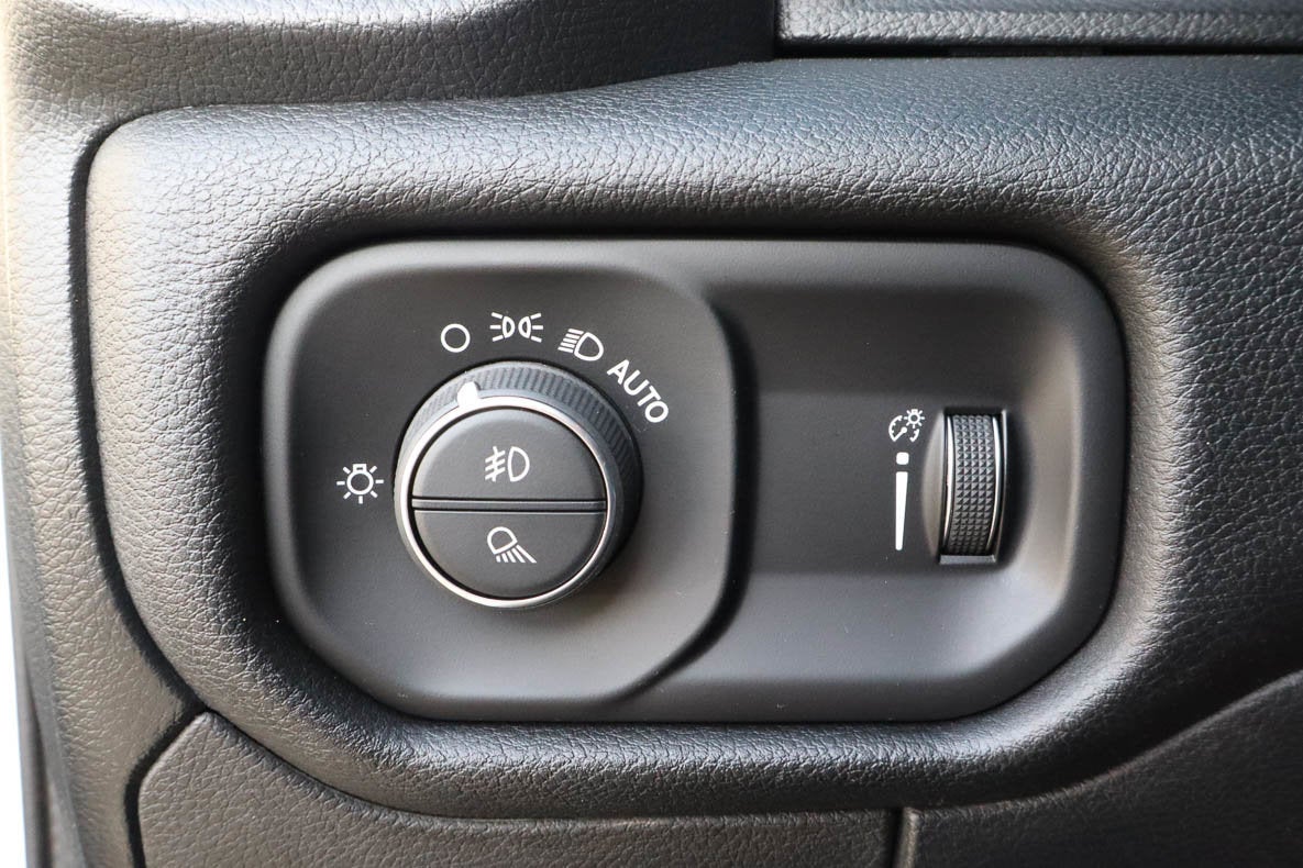 2023 RAM 1500 Big Horn 4x4 Crew Cab 5'7 Box