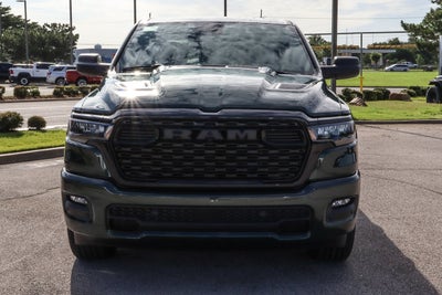 2026 RAM 1500 Express 4x4 Crew Cab 5'7 Box