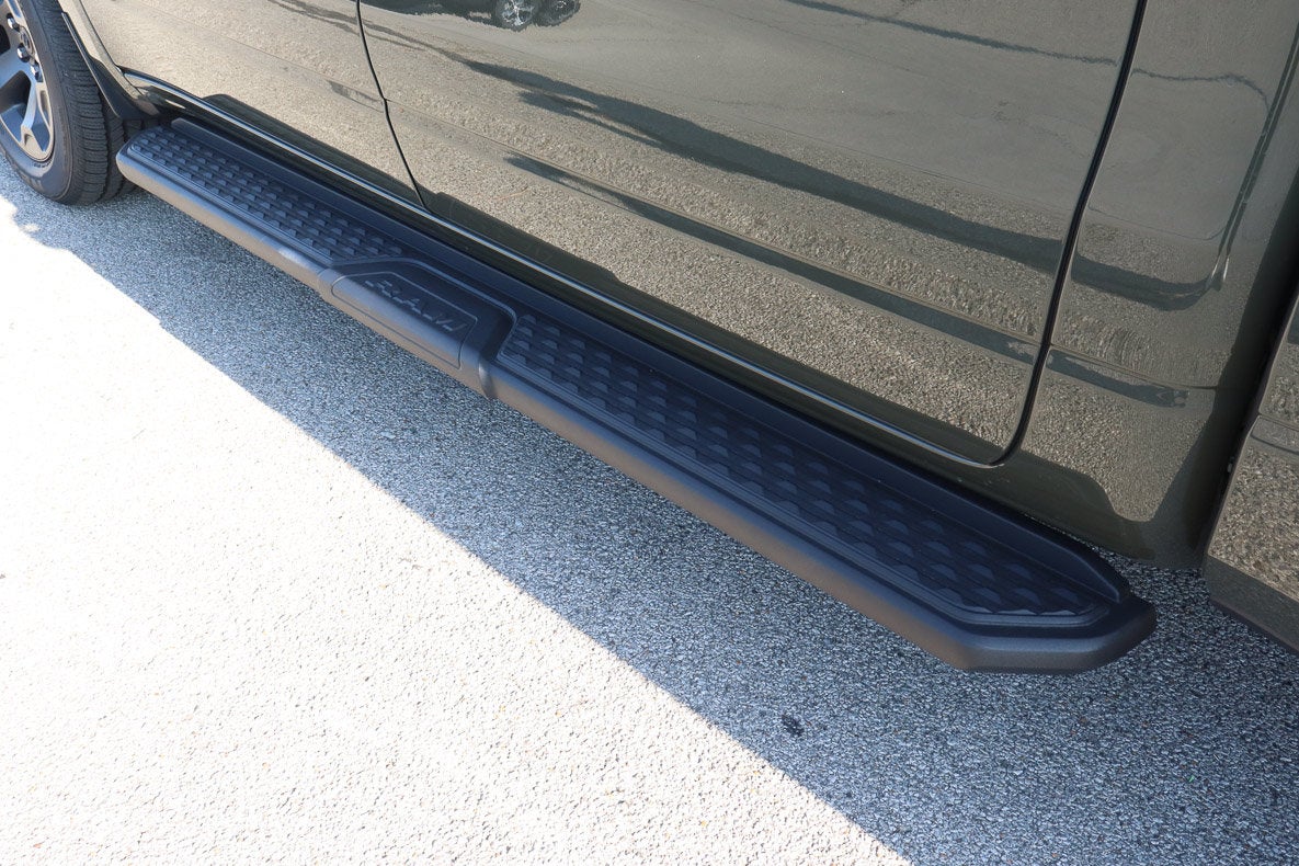 2026 RAM 1500 Express 4x4 Crew Cab 5'7 Box