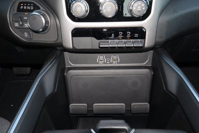 2026 RAM 1500 Express 4x4 Crew Cab 5'7 Box