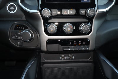 2026 RAM 1500 Express 4x4 Crew Cab 5'7 Box