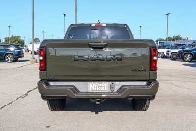 2026 RAM 1500 Express 4x4 Crew Cab 5'7 Box