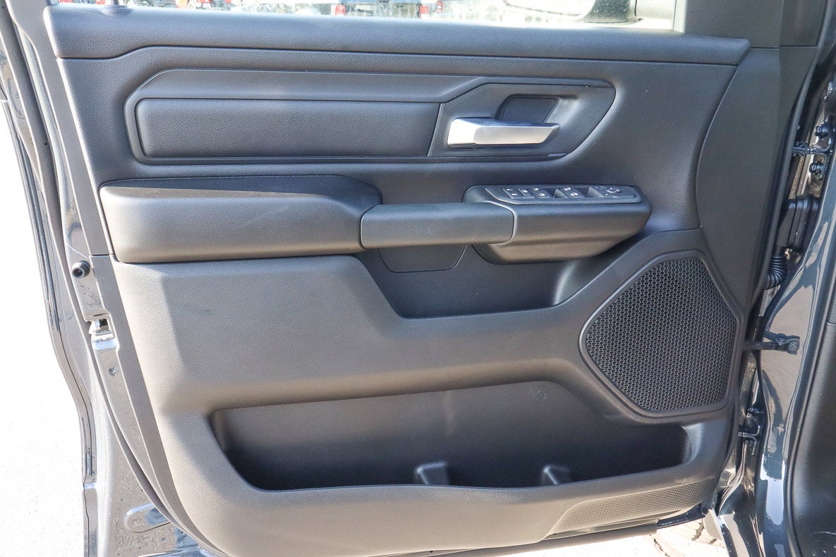 2026 RAM 1500 Tradesman 4x2 Quad Cab 6'4 Box