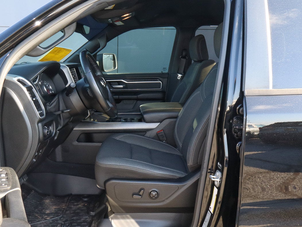 2021 RAM 1500 Big Horn 4x4 Quad Cab 6'4 Box