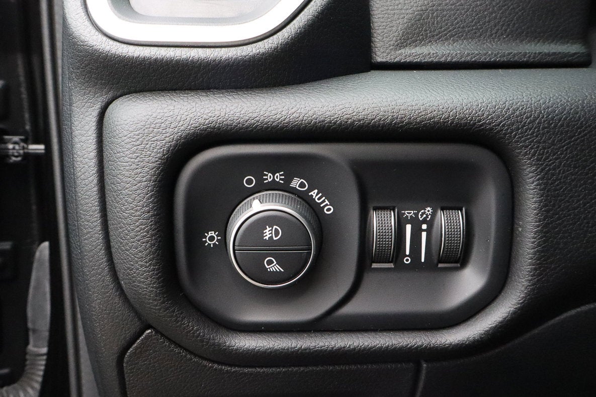 2025 RAM 1500 Big Horn 4x4 Crew Cab 5'7 Box