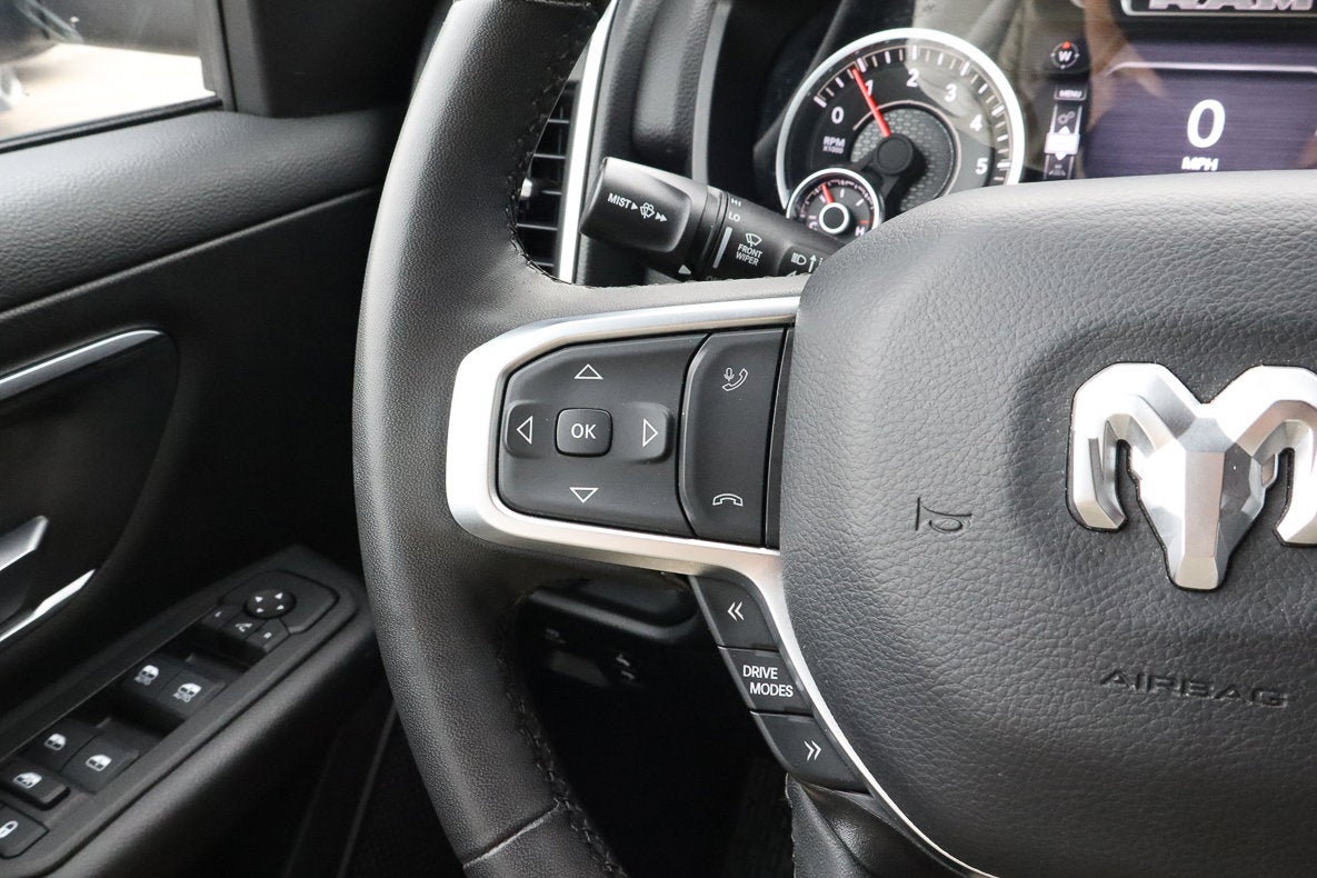 2025 RAM 1500 Big Horn 4x4 Crew Cab 5'7 Box