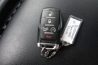 2025 RAM 1500 Big Horn 4x4 Crew Cab 5'7 Box