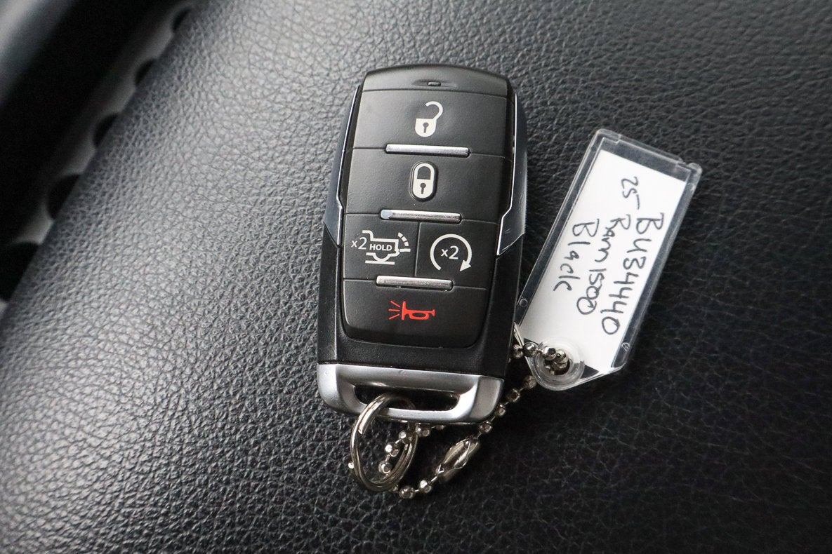 2025 RAM 1500 Big Horn 4x4 Crew Cab 5'7 Box