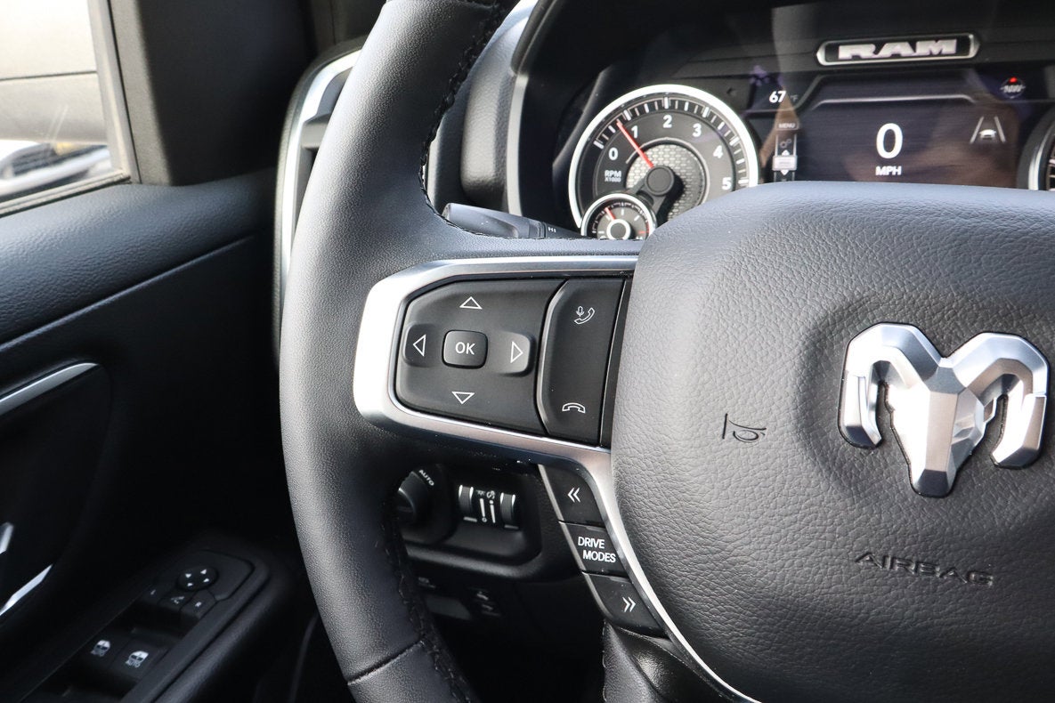 2025 RAM 1500 Big Horn 4x4 Crew Cab 5'7 Box