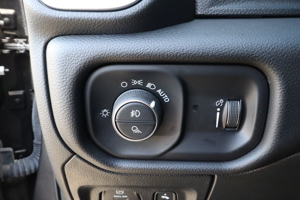 2025 RAM 1500 Big Horn 4x4 Crew Cab 5'7 Box