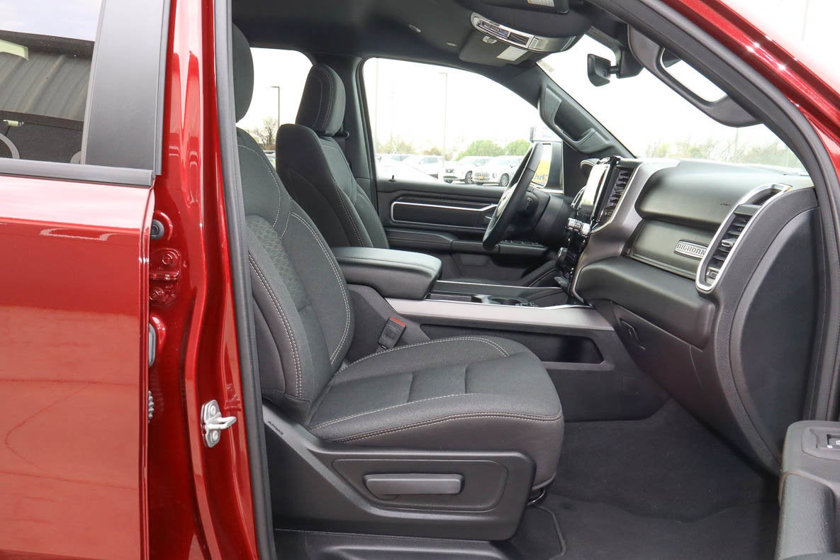 2025 RAM 1500 Big Horn 4x4 Crew Cab 5'7 Box