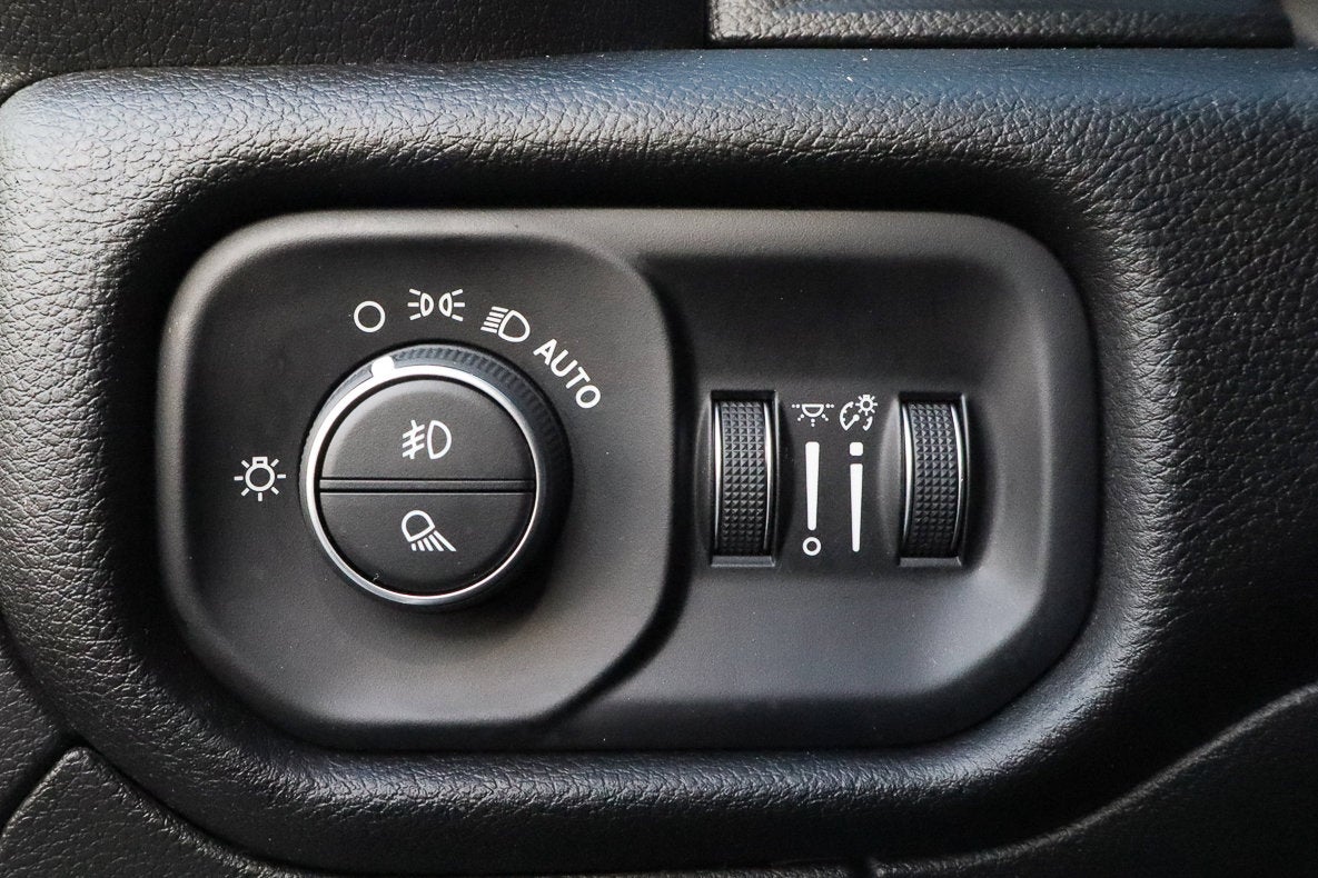 2025 RAM 1500 Big Horn 4x4 Crew Cab 5'7 Box