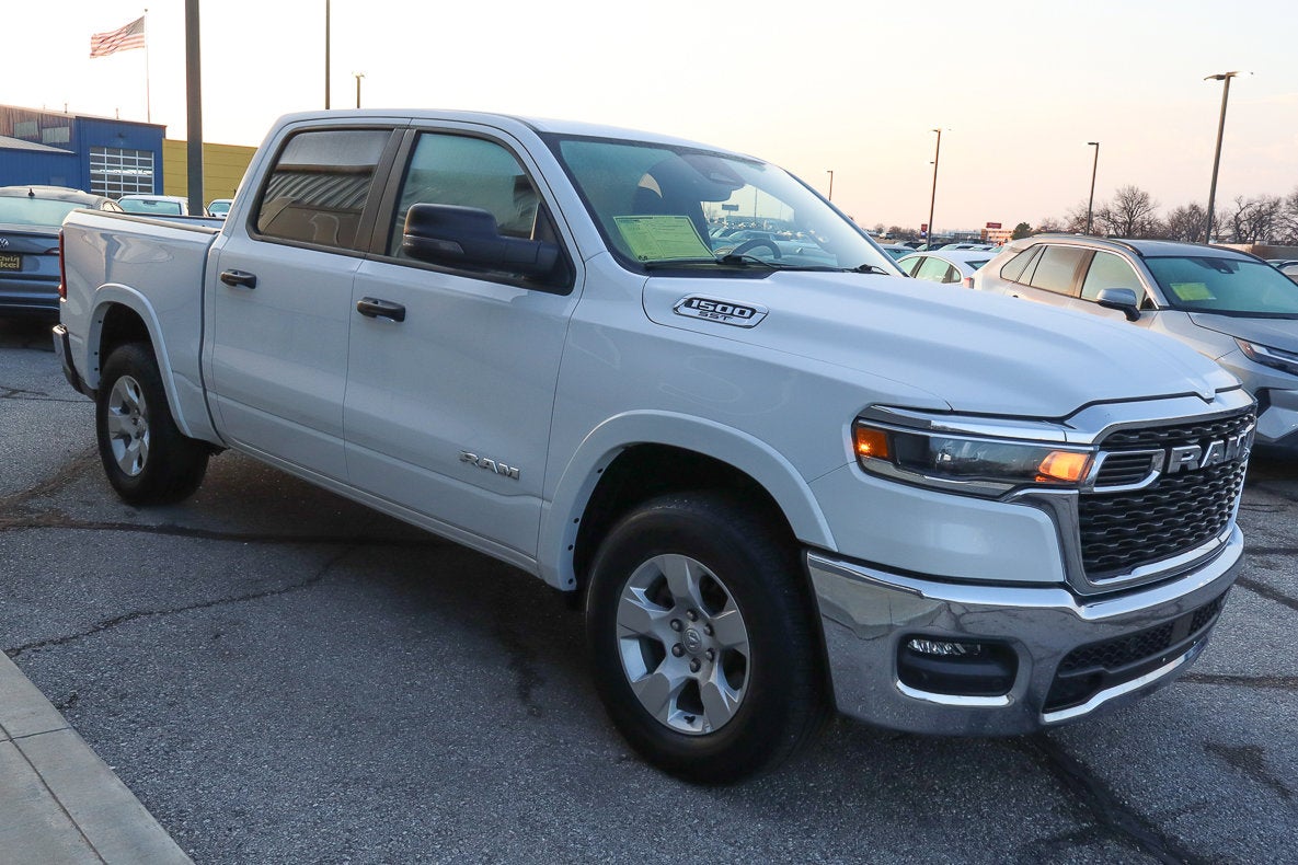 2025 RAM 1500 Big Horn 4x4 Crew Cab 5'7 Box