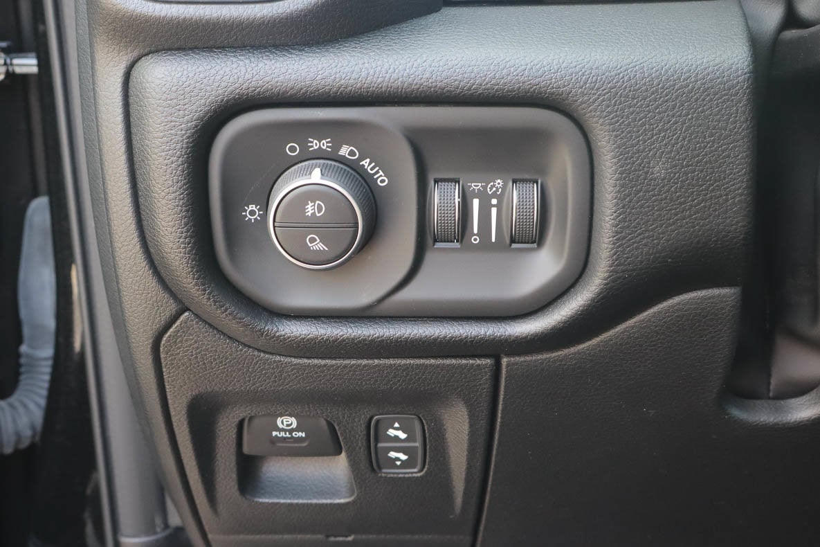 2026 RAM 1500 Big Horn 4x4 Crew Cab 5'7 Box