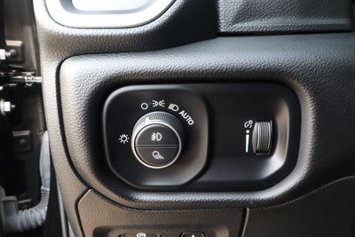 2022 RAM 1500 Big Horn 4x4 Crew Cab 5'7 Box