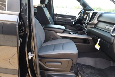 2022 RAM 1500 Big Horn 4x4 Crew Cab 5'7 Box