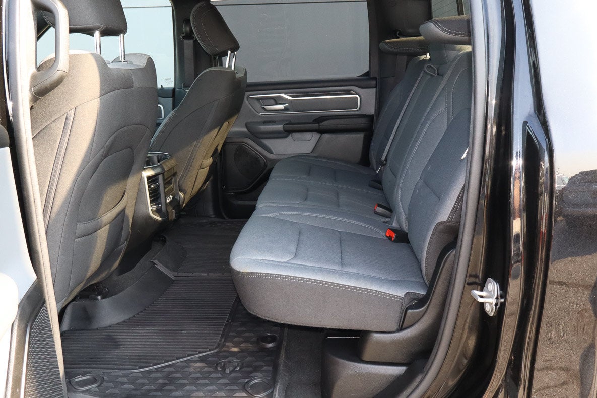 2022 RAM 1500 Big Horn 4x4 Crew Cab 5'7 Box