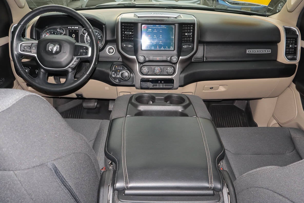 2020 RAM 1500 Big Horn 4x4 Crew Cab 5'7 Box