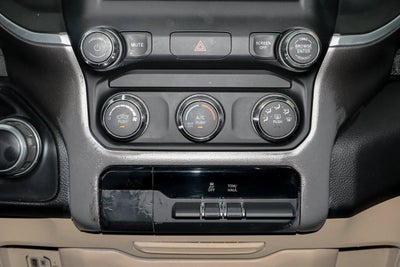 2020 RAM 1500 Big Horn 4x4 Crew Cab 5'7 Box