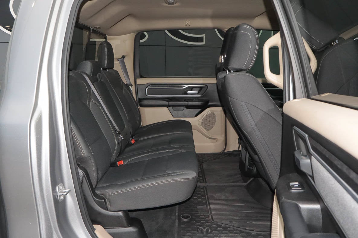 2020 RAM 1500 Big Horn 4x4 Crew Cab 5'7 Box