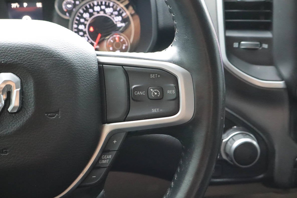 2020 RAM 1500 Big Horn 4x4 Crew Cab 5'7 Box