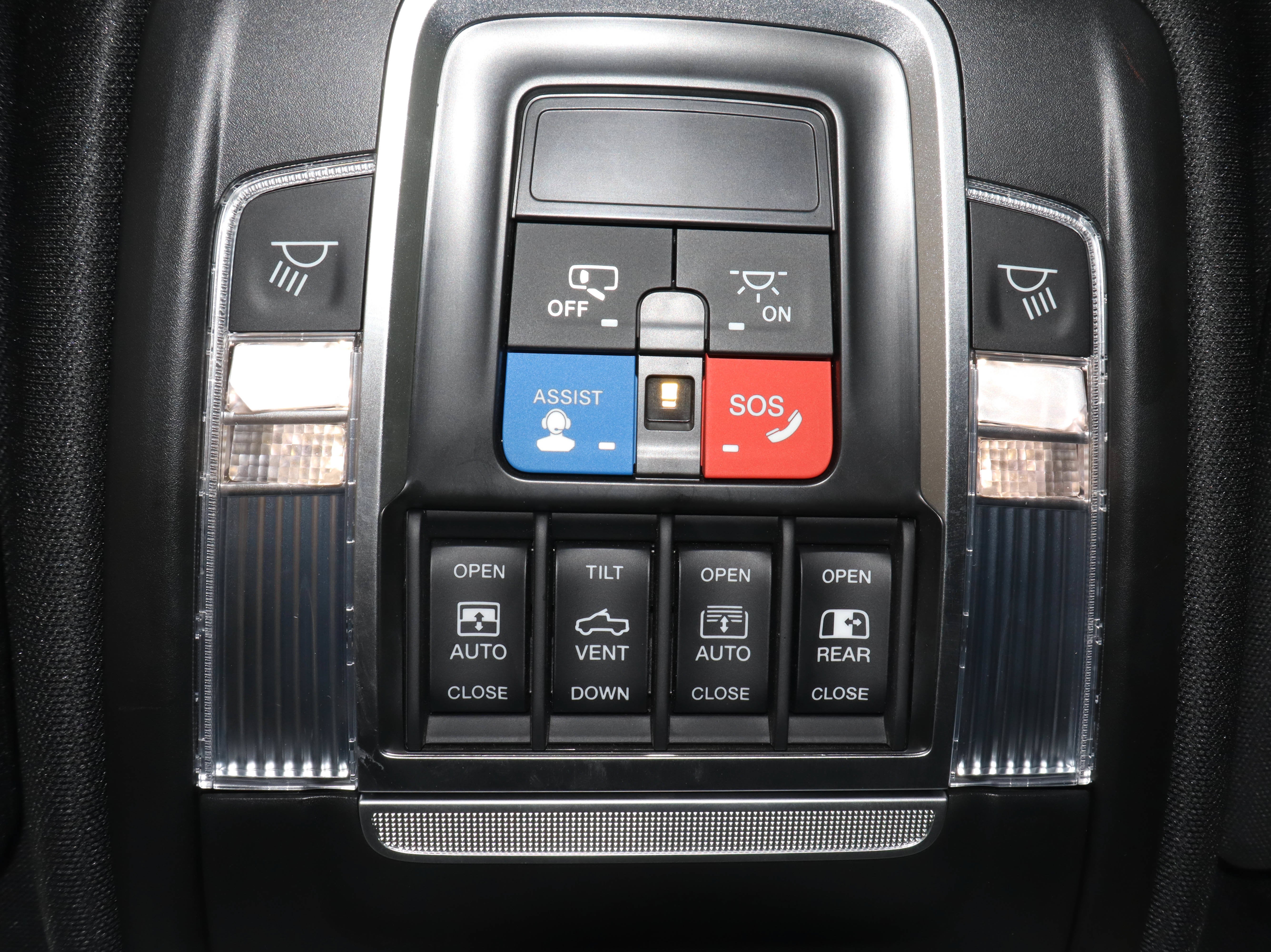 2022 RAM 1500 Big Horn 4x4 Crew Cab 5'7 Box
