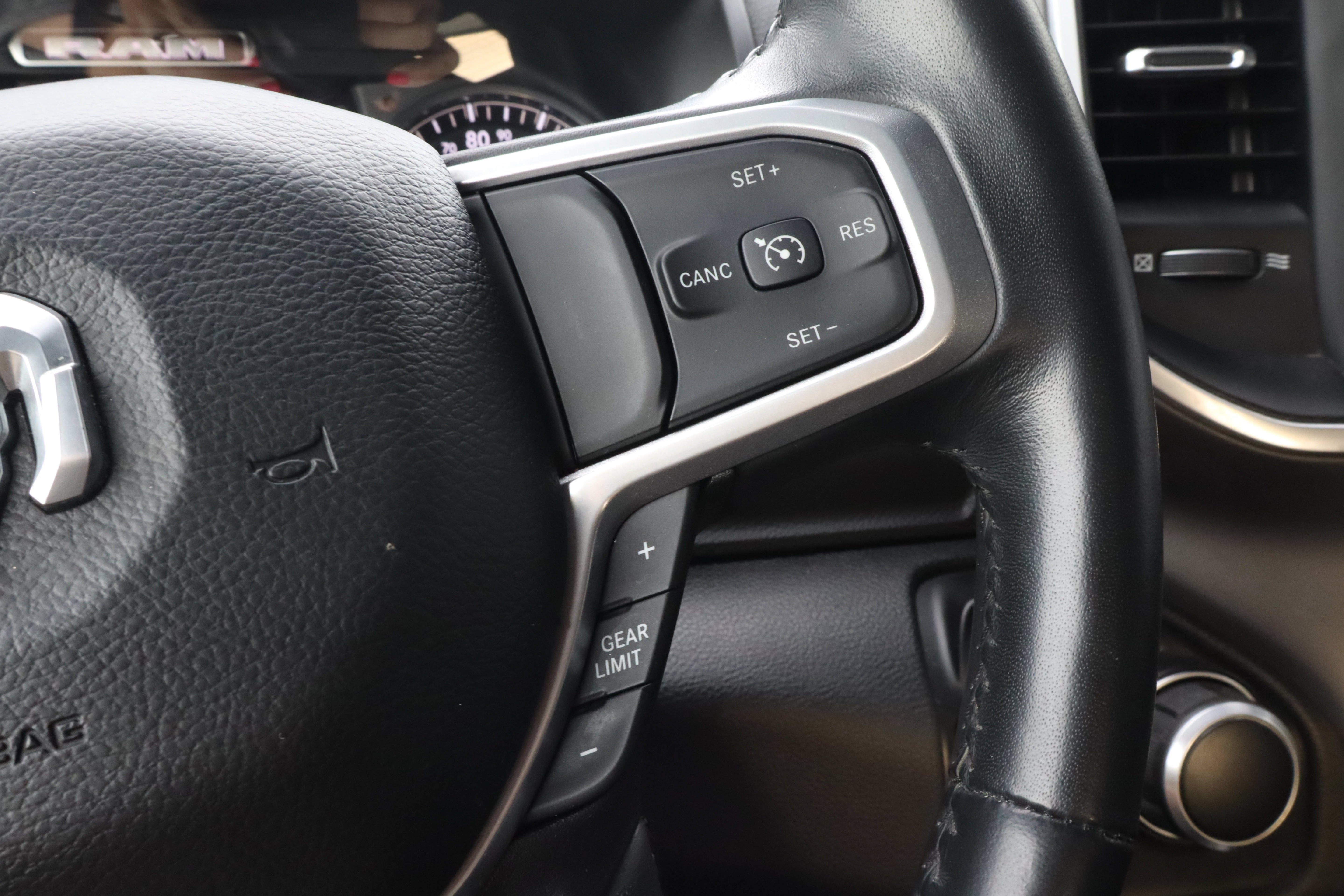 2022 RAM 1500 Big Horn 4x4 Crew Cab 5'7 Box