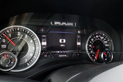 2022 RAM 1500 Big Horn 4x4 Crew Cab 5'7 Box