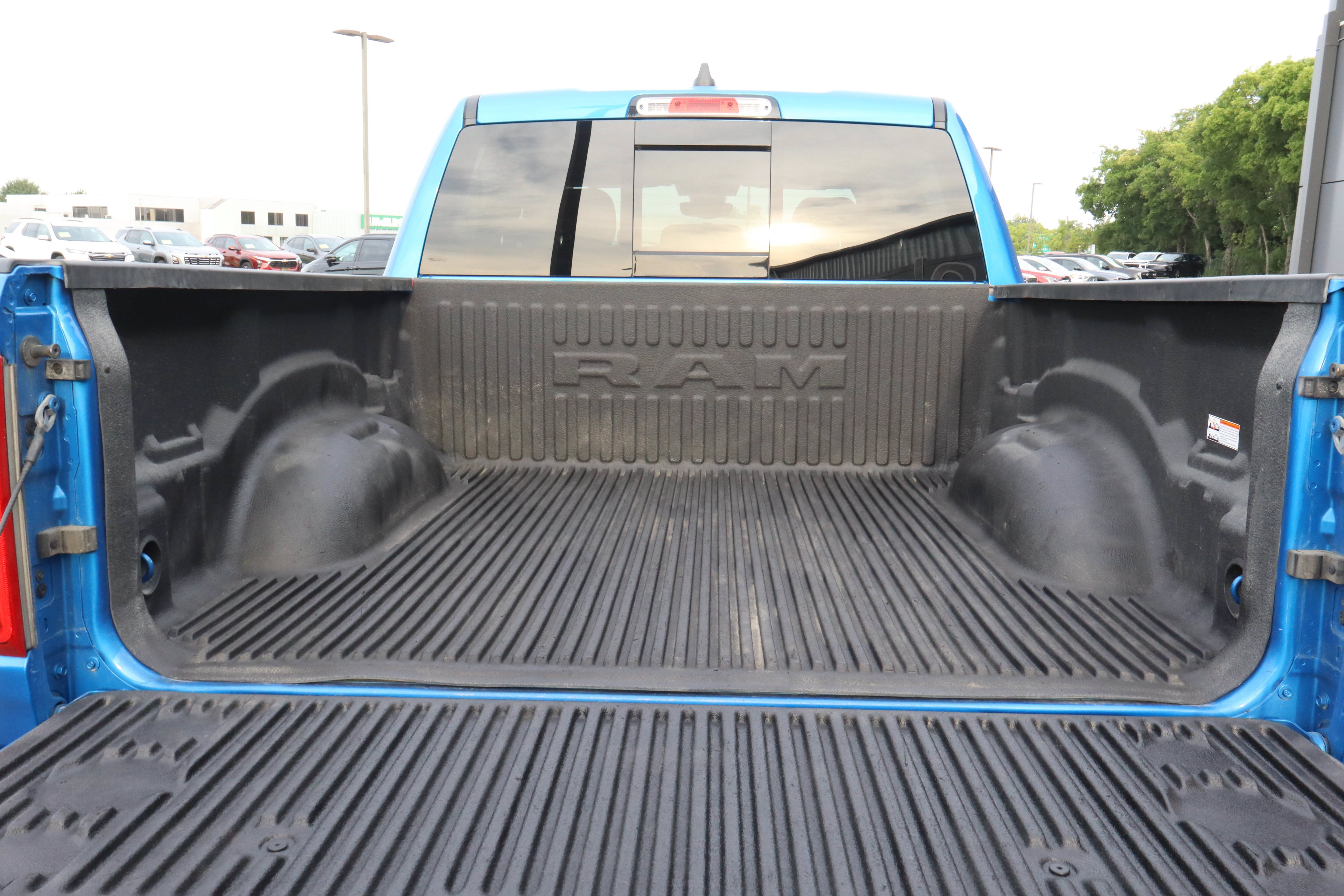 2022 RAM 1500 Big Horn 4x4 Crew Cab 5'7 Box