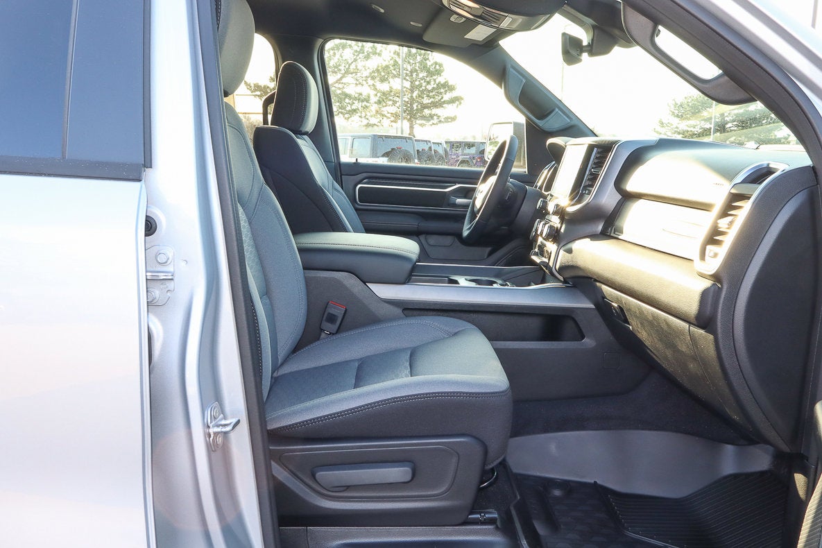 2026 RAM 1500 Big Horn 4x4 Crew Cab 5'7 Box