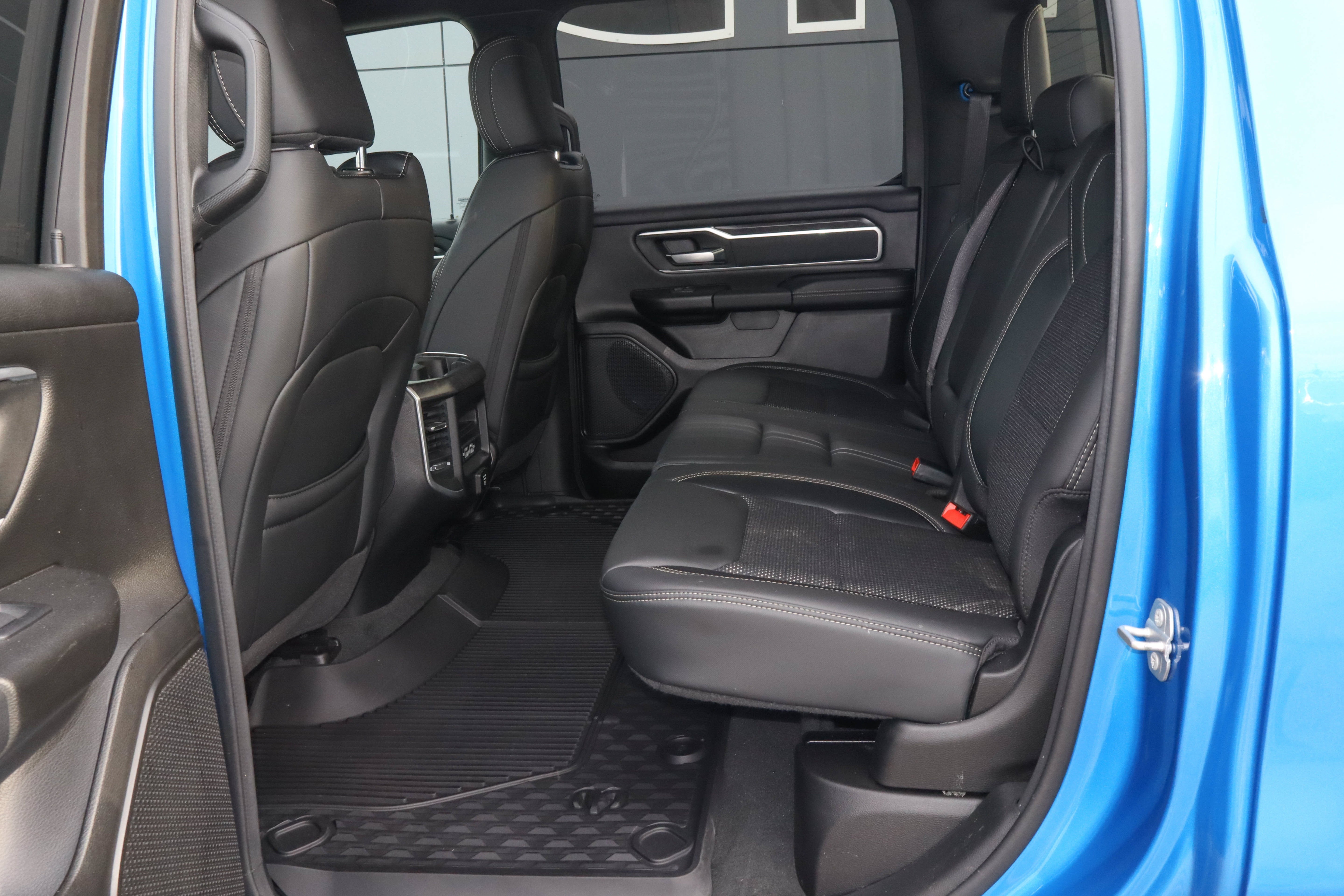 2022 RAM 1500 Big Horn 4x4 Crew Cab 5'7 Box