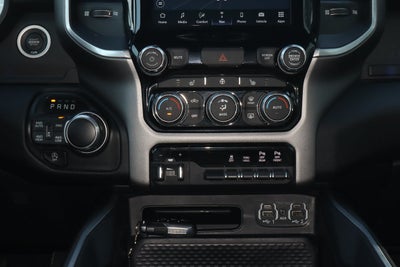 2022 RAM 1500 Big Horn 4x4 Crew Cab 5'7 Box