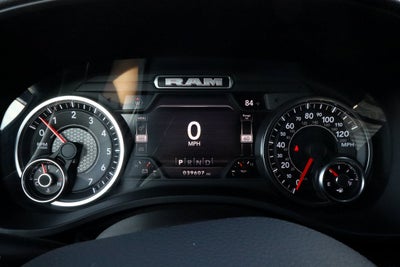 2022 RAM 1500 Big Horn 4x4 Crew Cab 5'7 Box