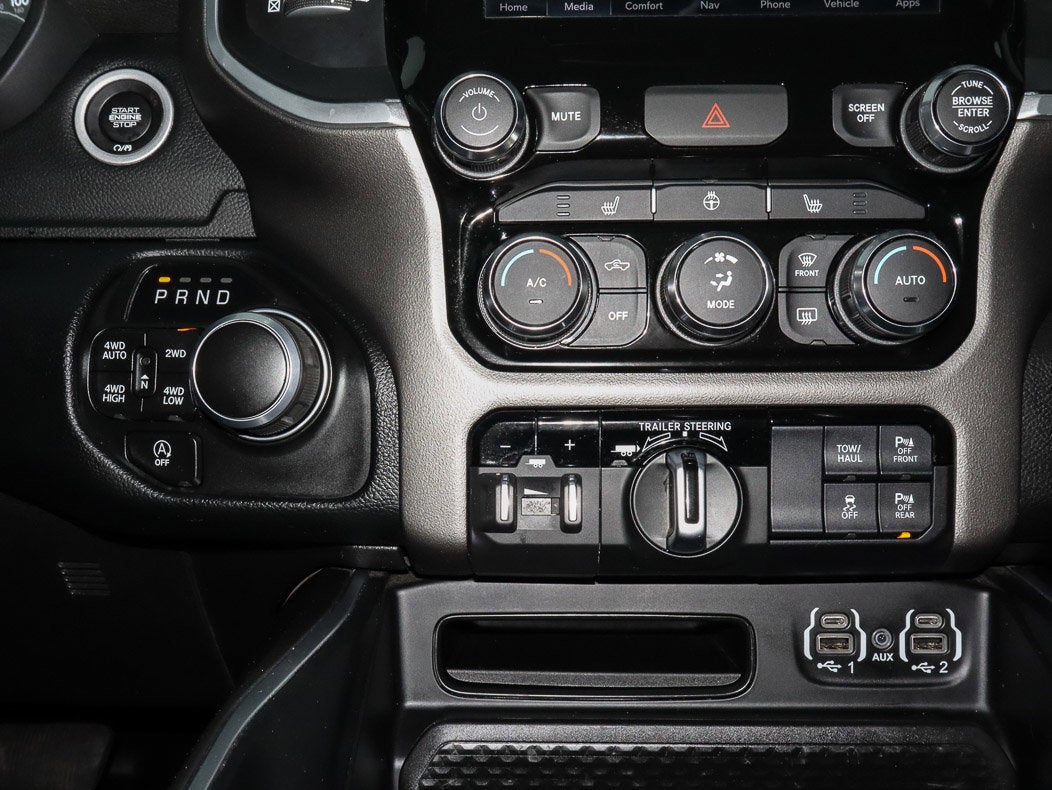 2022 RAM 1500 Big Horn 4x4 Crew Cab 5'7 Box