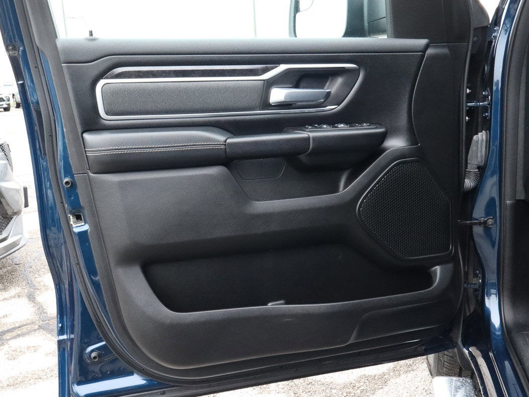 2022 RAM 1500 Big Horn 4x4 Crew Cab 5'7 Box