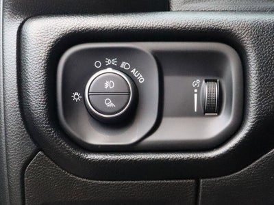 2022 RAM 1500 Big Horn 4x4 Crew Cab 5'7 Box