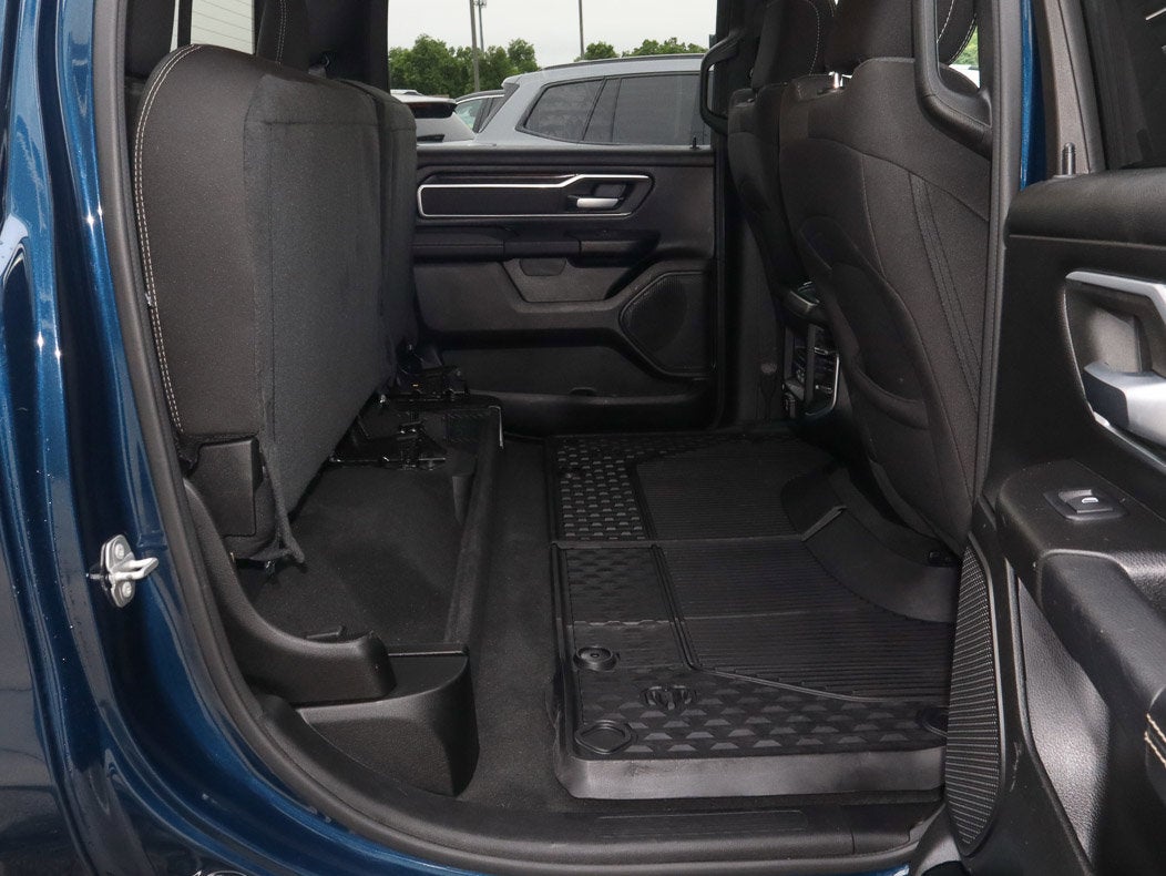 2022 RAM 1500 Big Horn 4x4 Crew Cab 5'7 Box