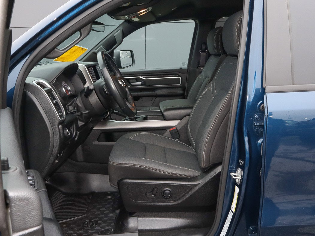 2022 RAM 1500 Big Horn 4x4 Crew Cab 5'7 Box