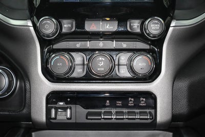 2022 RAM 1500 Big Horn 4x4 Crew Cab 5'7 Box