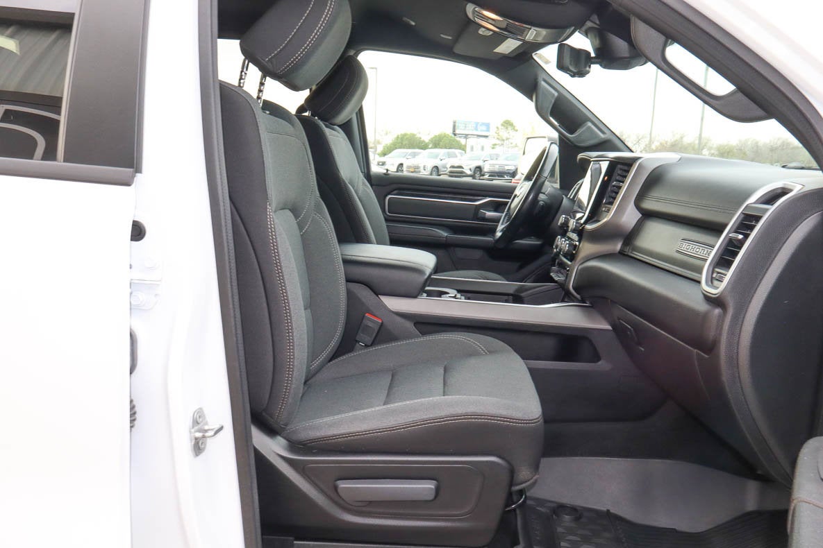 2022 RAM 1500 Big Horn 4x4 Crew Cab 5'7 Box