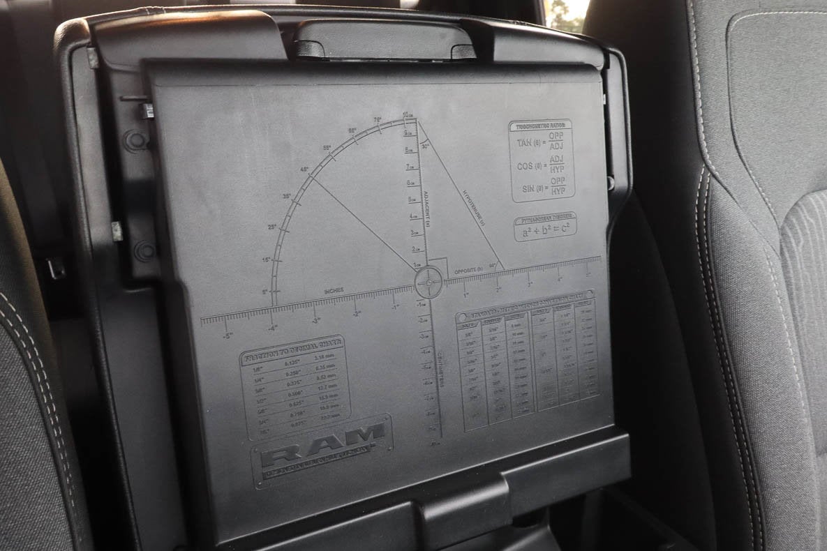 2022 RAM 1500 Big Horn 4x4 Crew Cab 5'7 Box